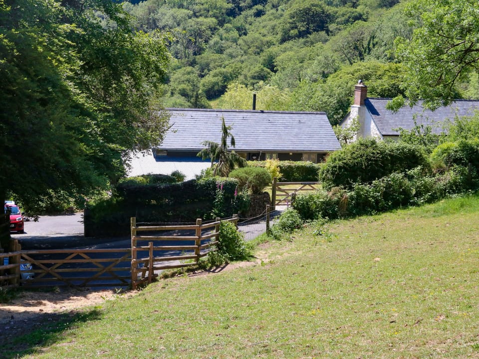 Cottage | Interior