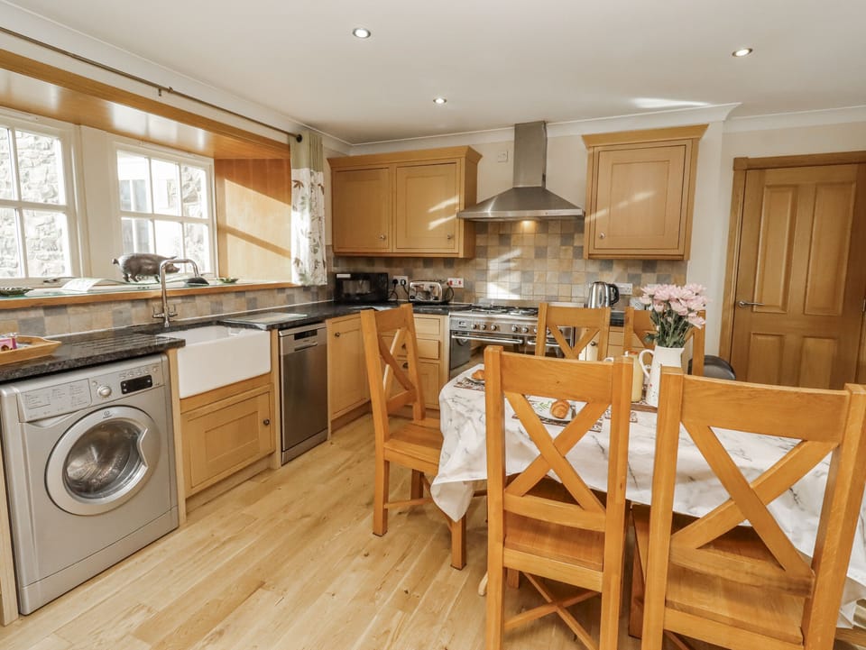 Fridge, microwave, dishwasher, electric kettle