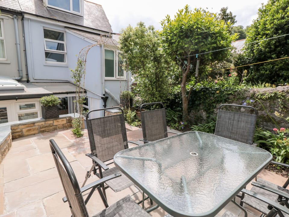 Cottage | Balcony
