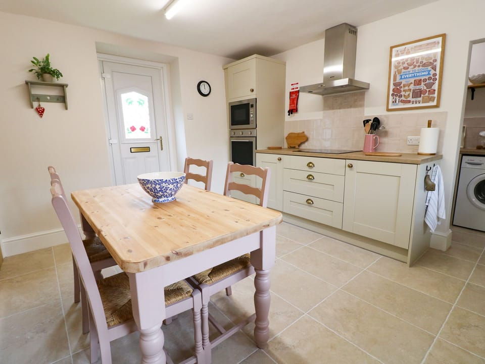 Cottage | Interior