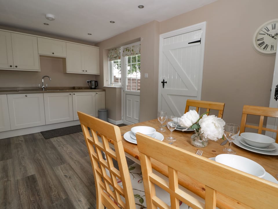 Cottage | Interior