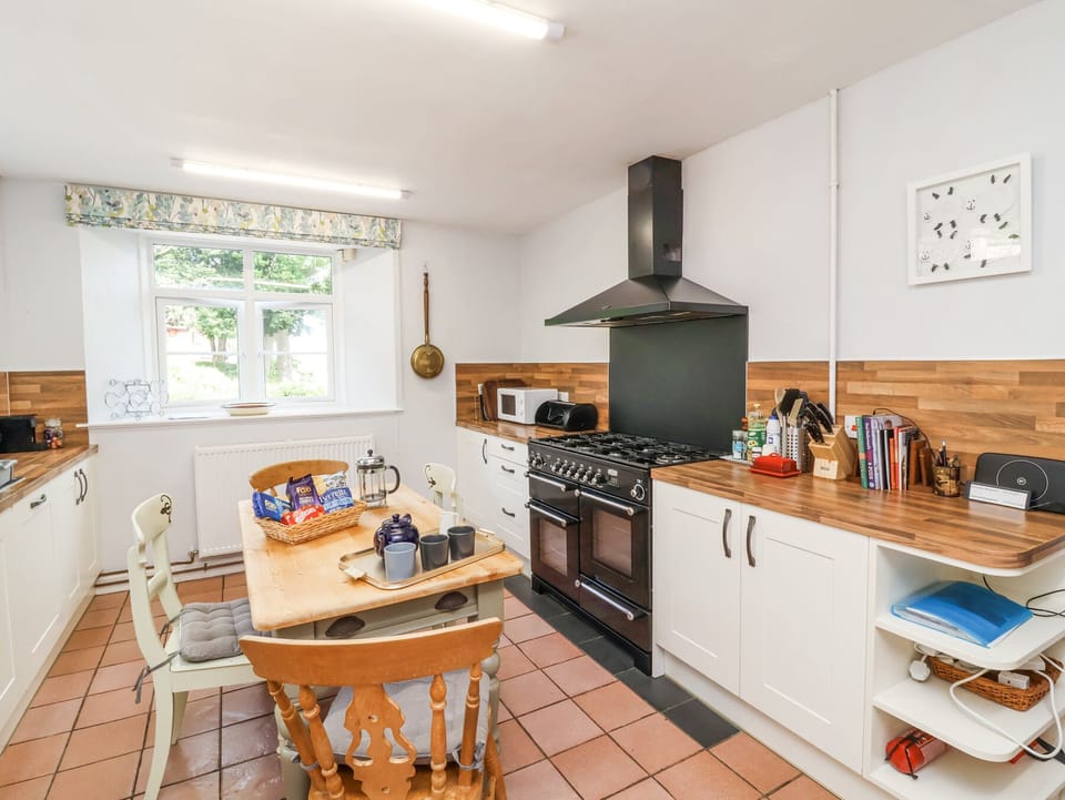 Cottage | Interior