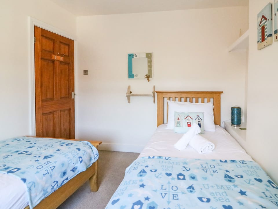 2 bedrooms, individually decorated, individually furnished, free WiFi