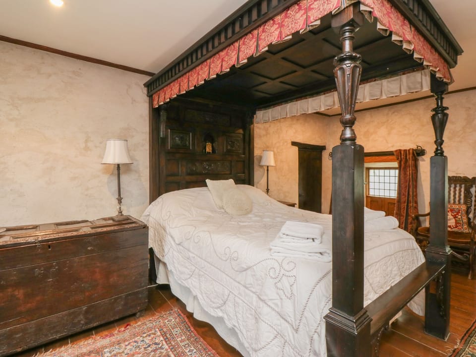 Cottage | Interior