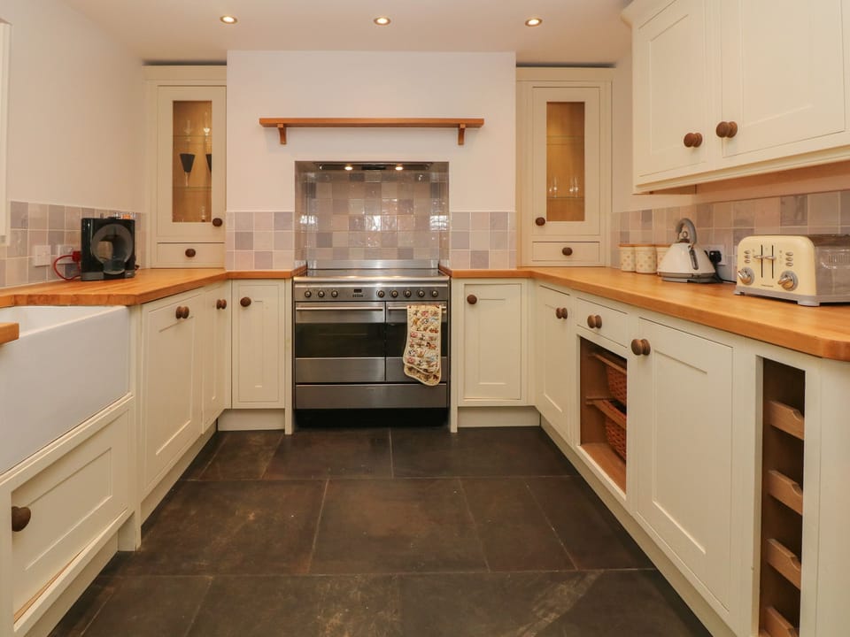 Cottage | Interior