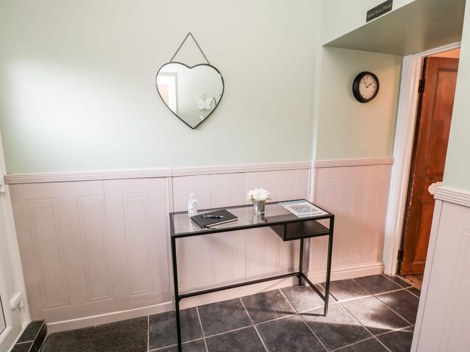 Cottage | Interior