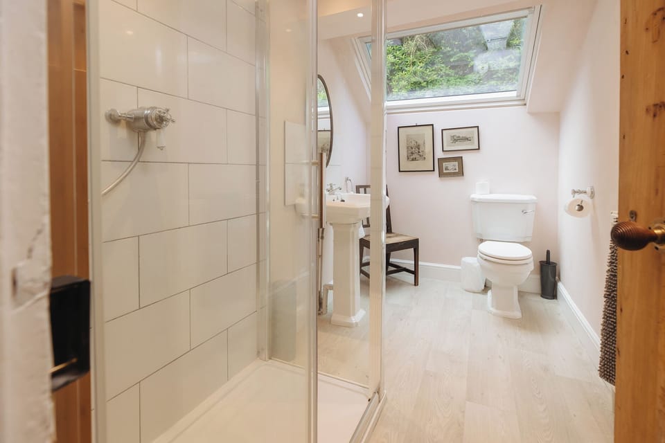 Cwmalis Hall Cottage in Wales