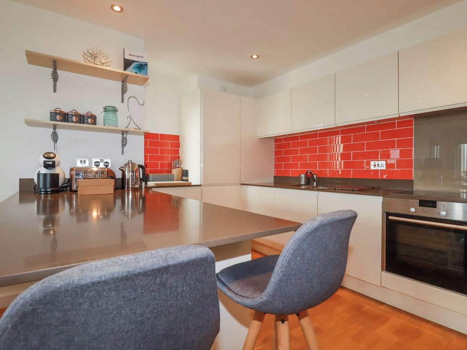 Cottage | Private kitchen | Fridge, dishwasher, electric kettle, toaster