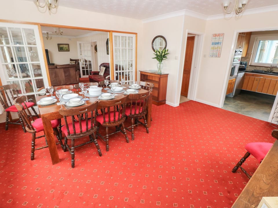 Cottage | Interior