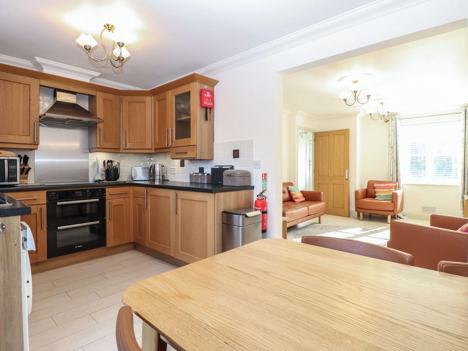 Fridge, dishwasher, electric kettle, toaster
