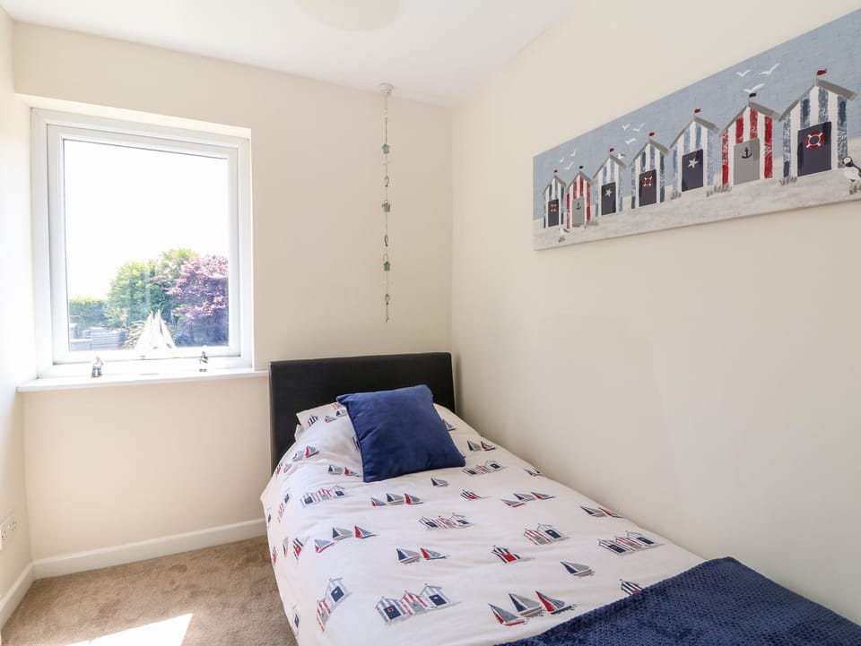 Cottage | 3 bedrooms, WiFi (free), individually decorated, individually furnished