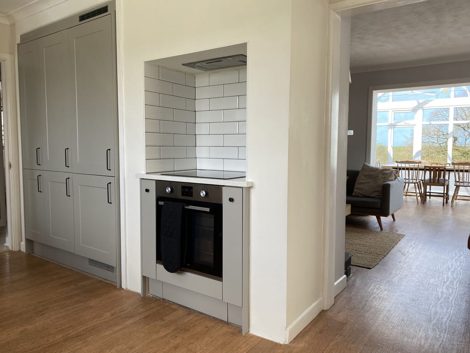 Cottage | Private kitchen | Fridge, microwave, dishwasher, electric kettle