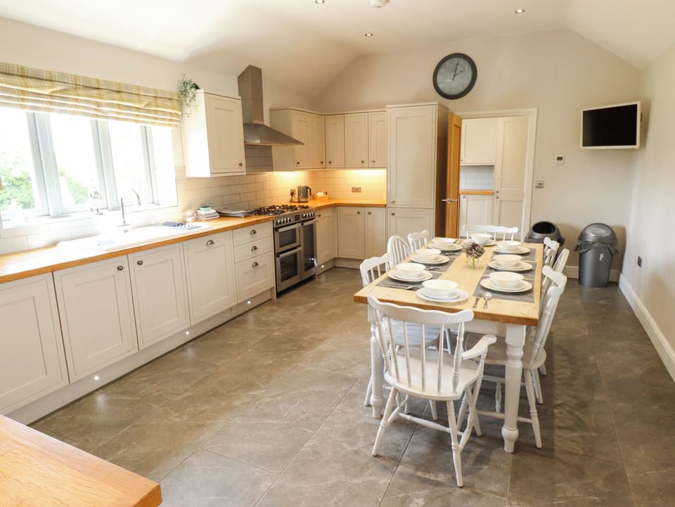 Fridge, microwave, dishwasher, electric kettle