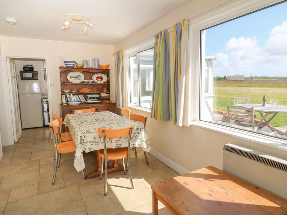 Cottage | Interior