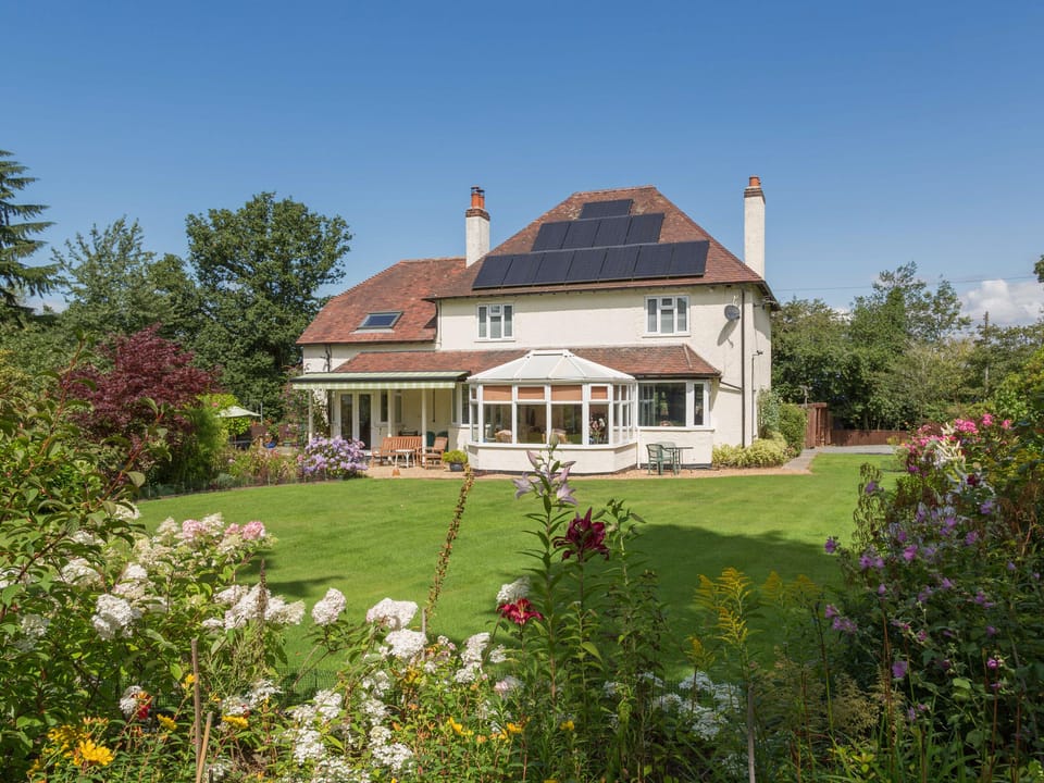 Cottage | Interior