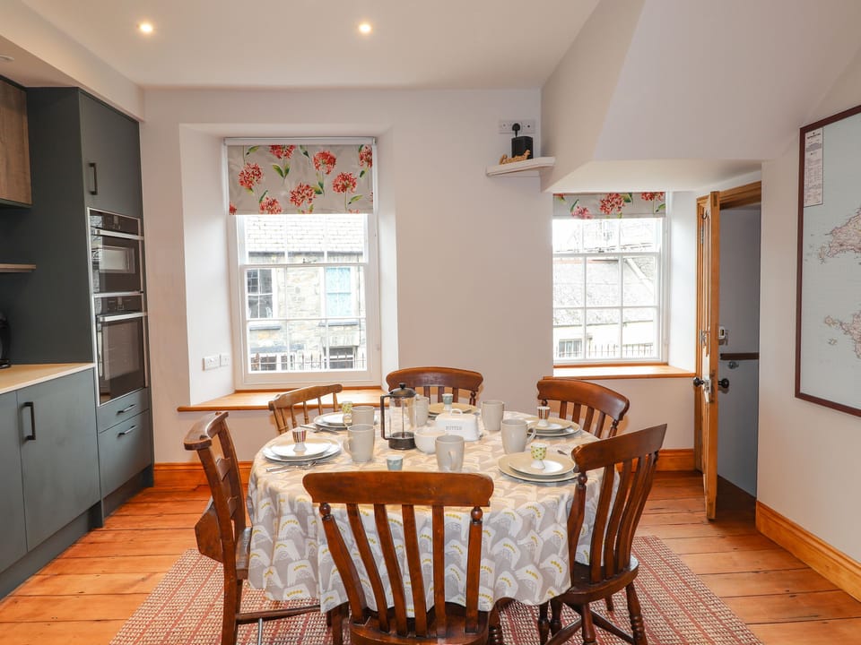 Cottage | Interior