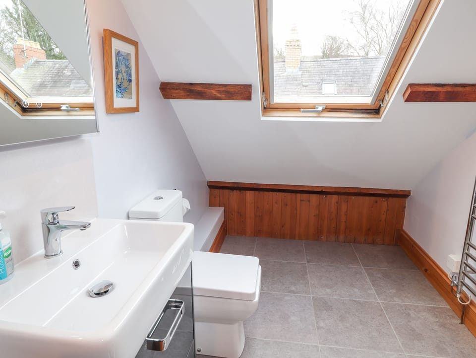 Carnorfa Cottage in Wales