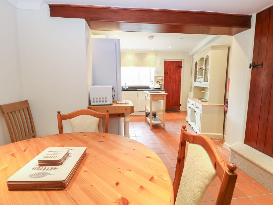 Cottage | Interior