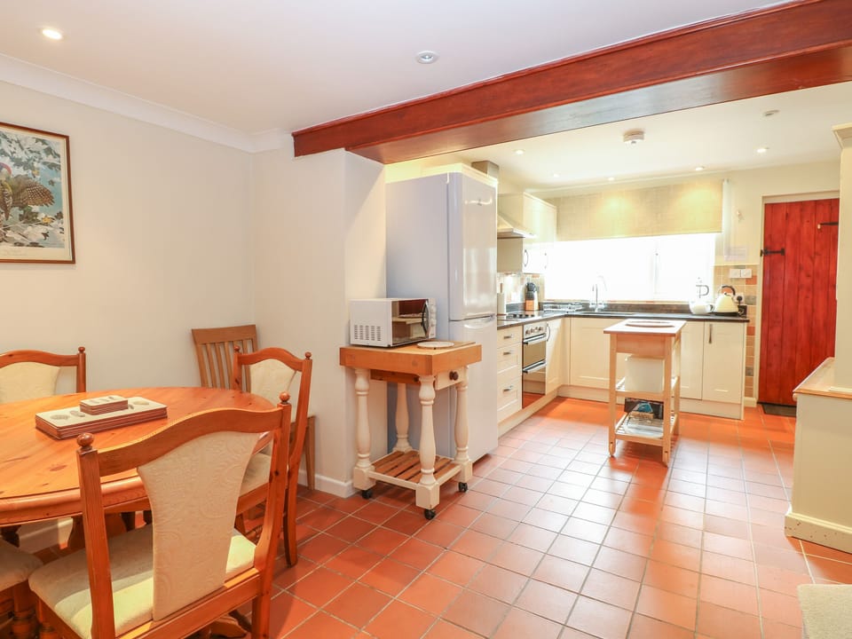 Cottage | Interior