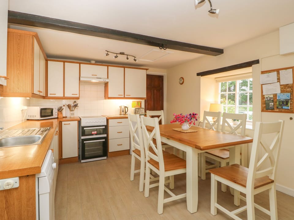 Cottage | Interior