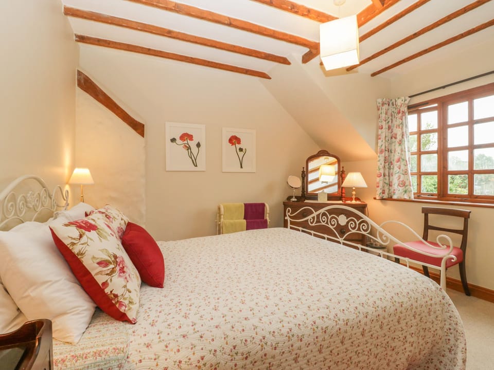 Flora's Barn Cottage in West Somerset District