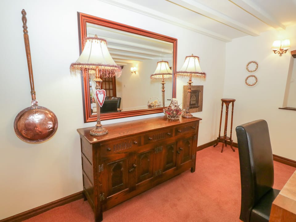 Cottage | Interior