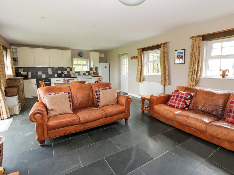 Cottage | Living area