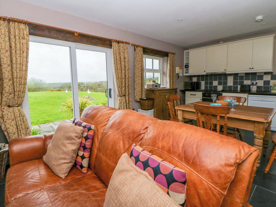 Cottage | Living area