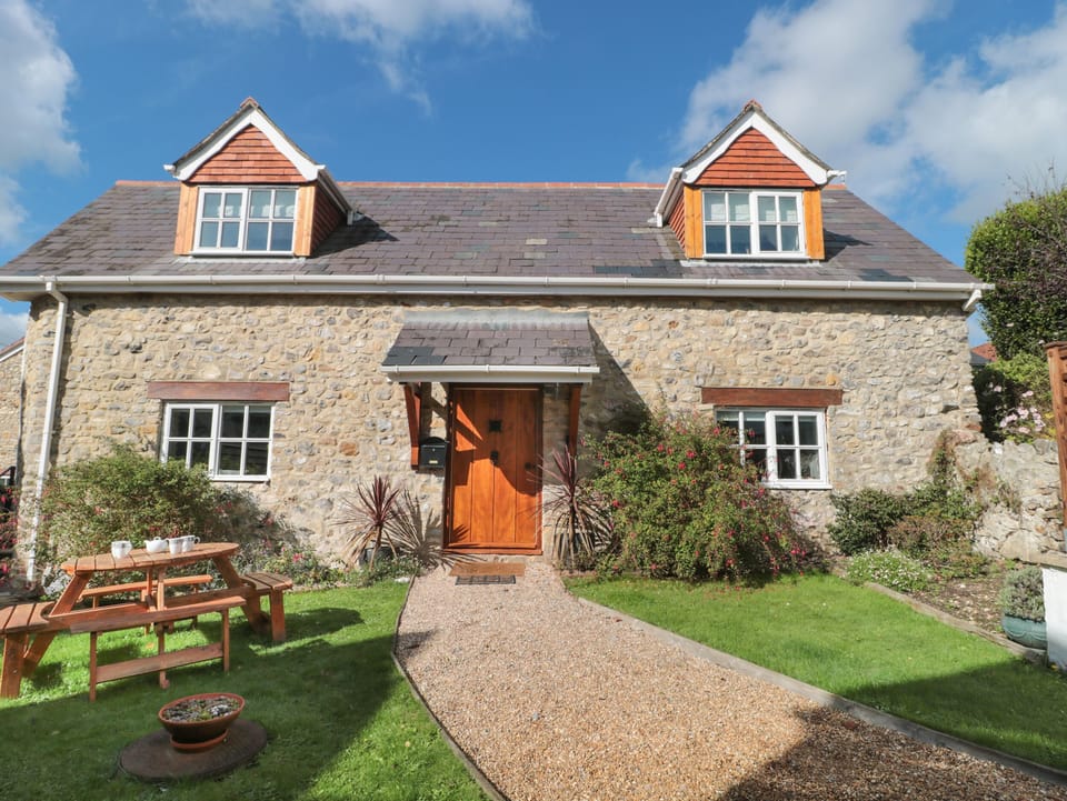 Cottage | Front of property