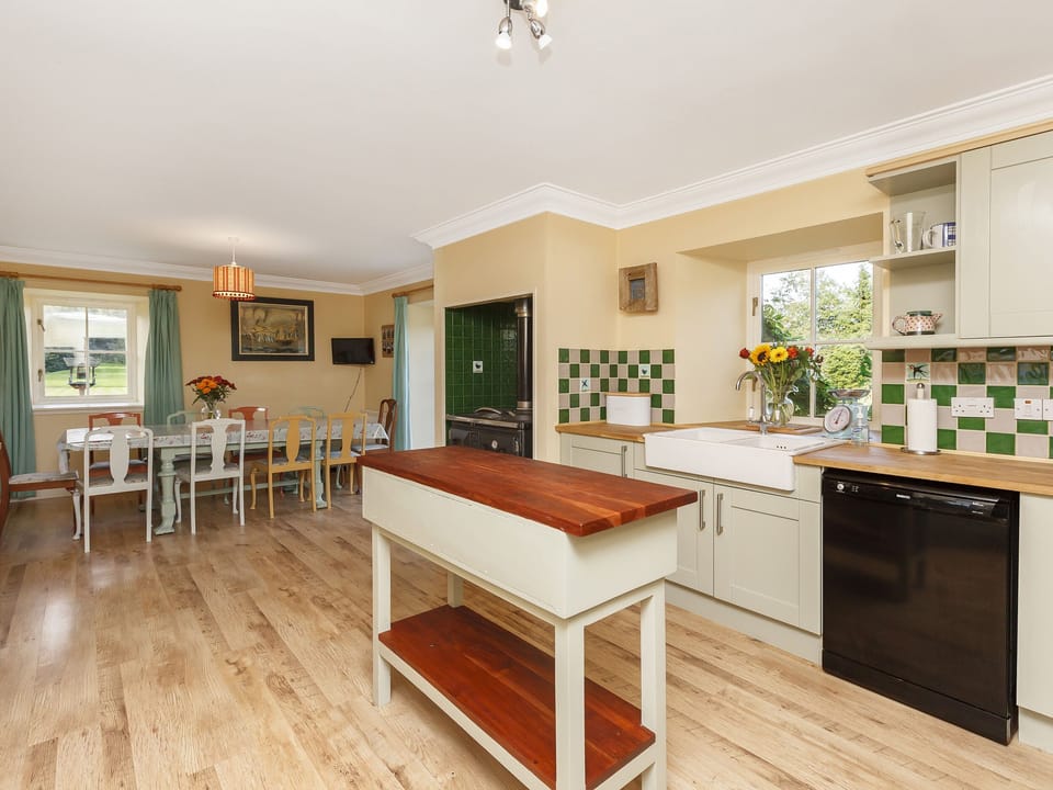 Cottage | Interior