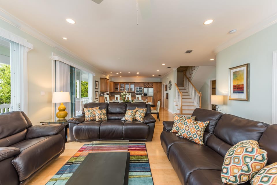 House, Multiple Beds (Paris Mango) | Living room