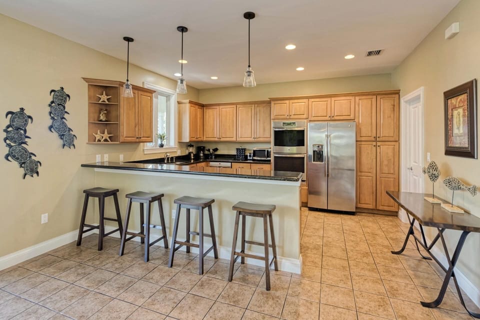 House, Multiple Beds (Havana Daydream) | Private kitchen