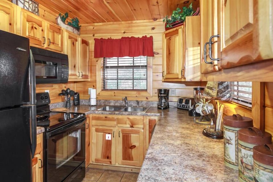 Studio (3 Bedrooms) | Property amenity