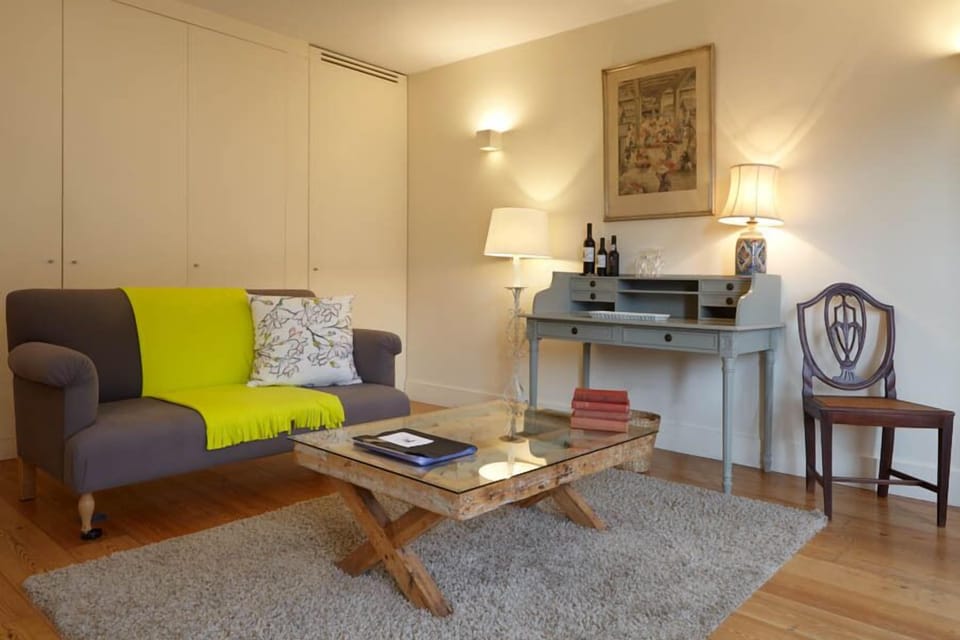 Suite | Living area