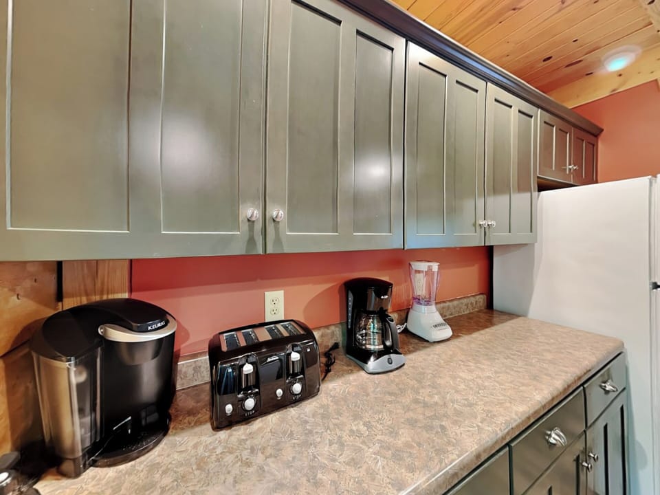 Studio (6 Bedrooms) | Property amenity