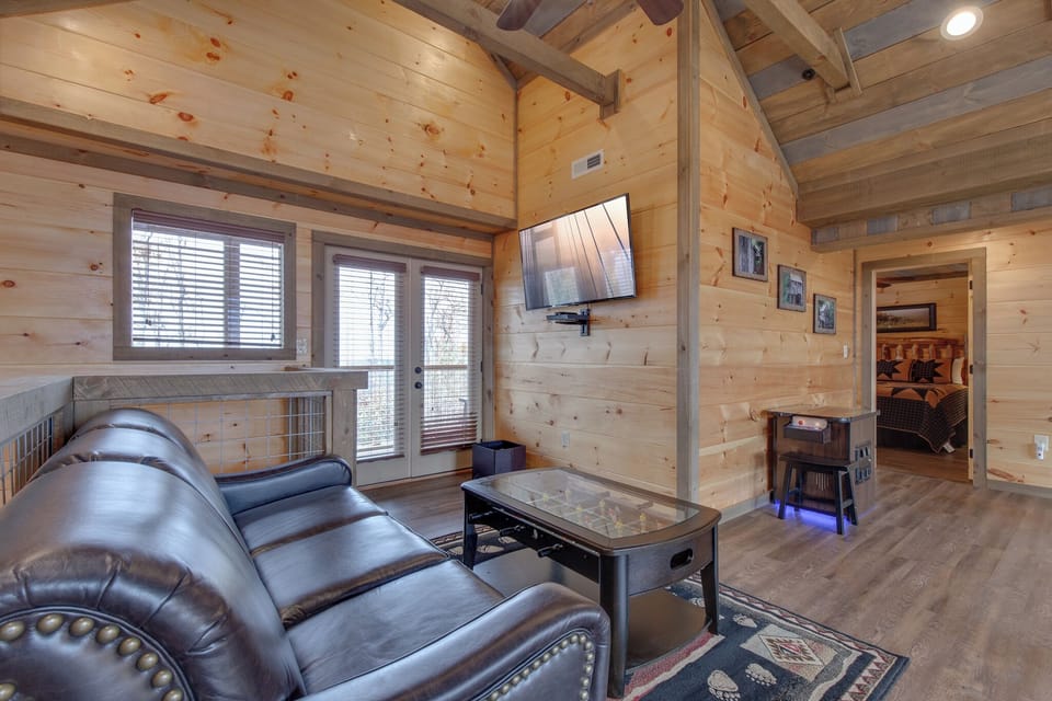 Studio (Multiple Bedrooms) | Property amenity