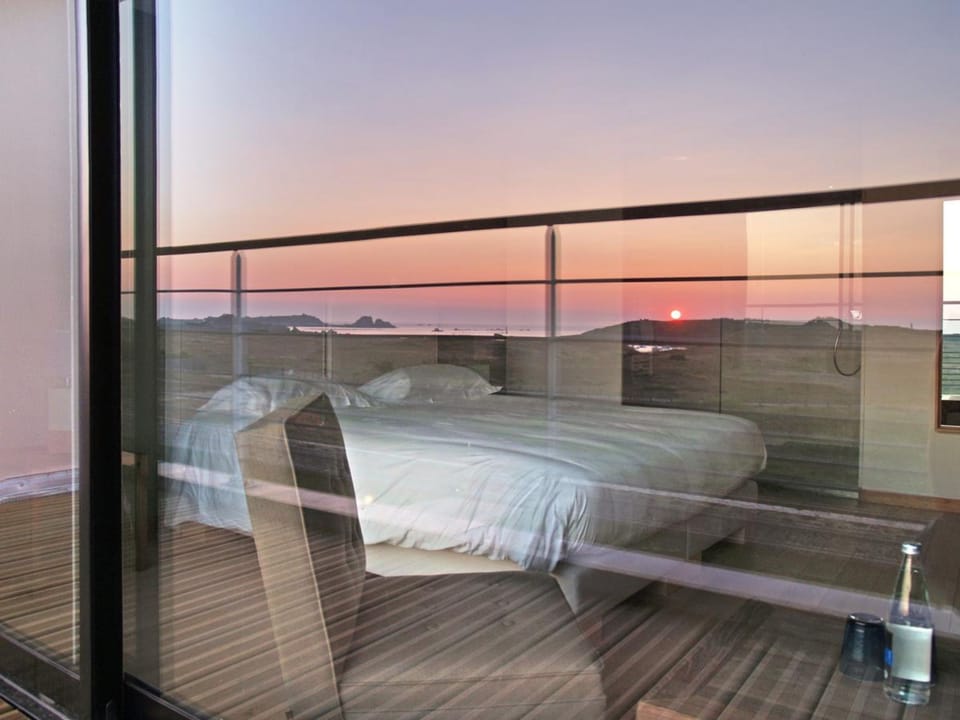 Double Room, Terrace, Sea View | Individually furnished, desk, blackout drapes, soundproofing