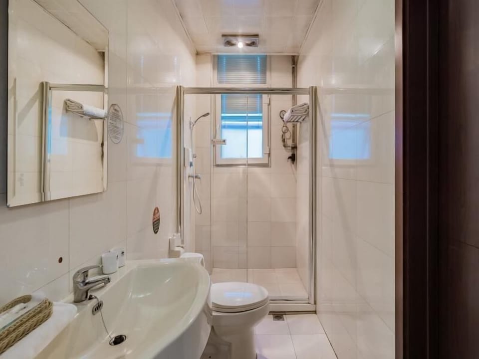 Free toiletries, hair dryer, slippers