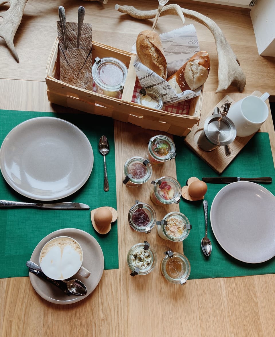 Daily local cuisine breakfast for a fee