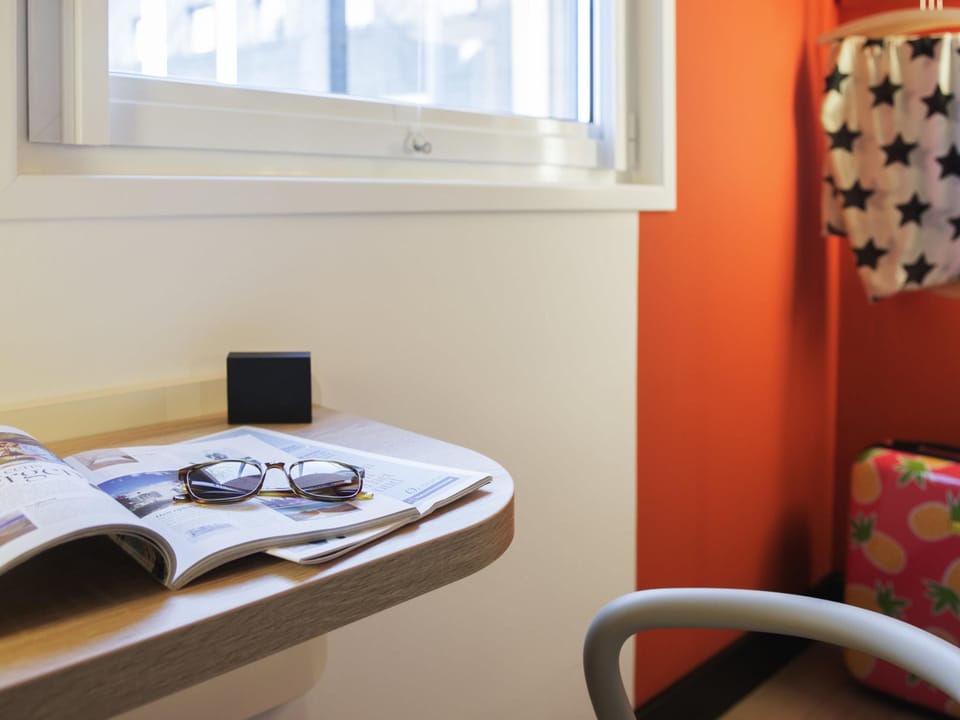 Standard Room | Desk, laptop workspace, soundproofing, iron/ironing board (on request)
