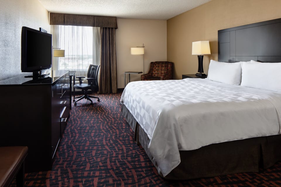 Standard Room | In-room safe, desk, iron/ironing board, cribs (surcharge)