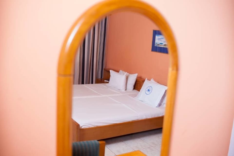 Double or Twin Room | Minibar, blackout drapes, cribs (free), WiFi (free)