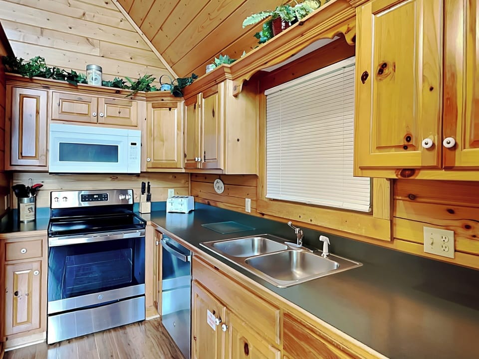 Studio (2 Bedrooms) | Property amenity