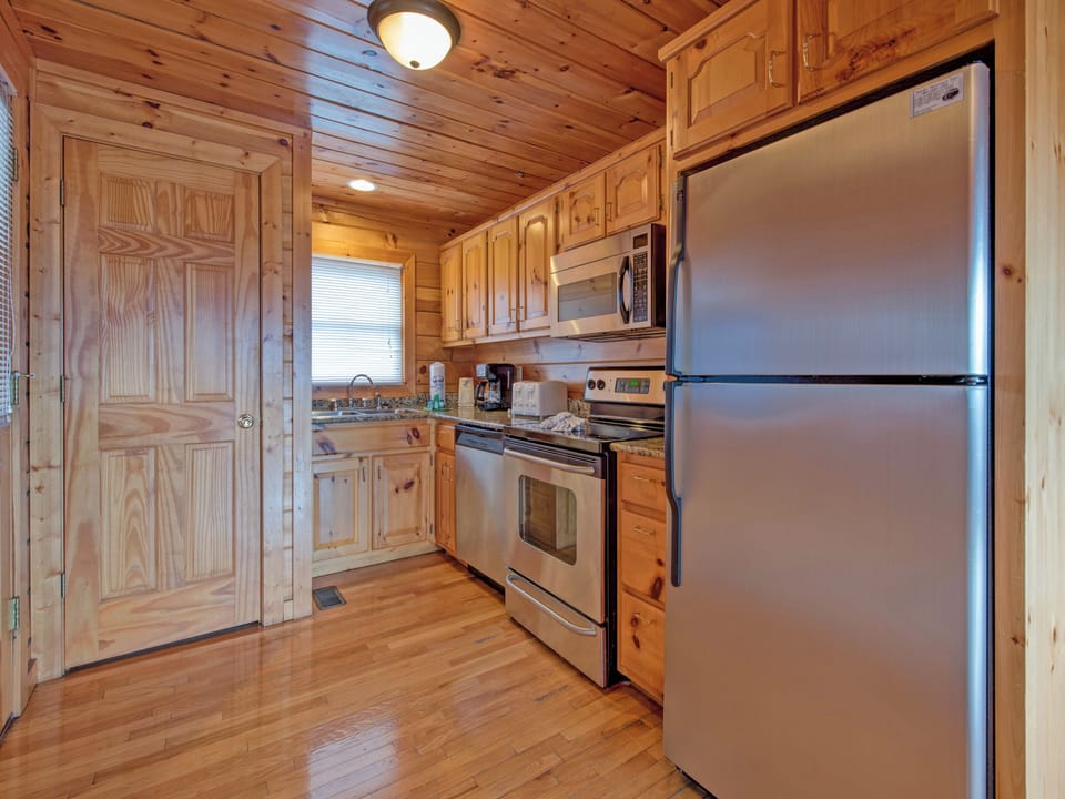 Studio (1 Bedroom) | Property amenity