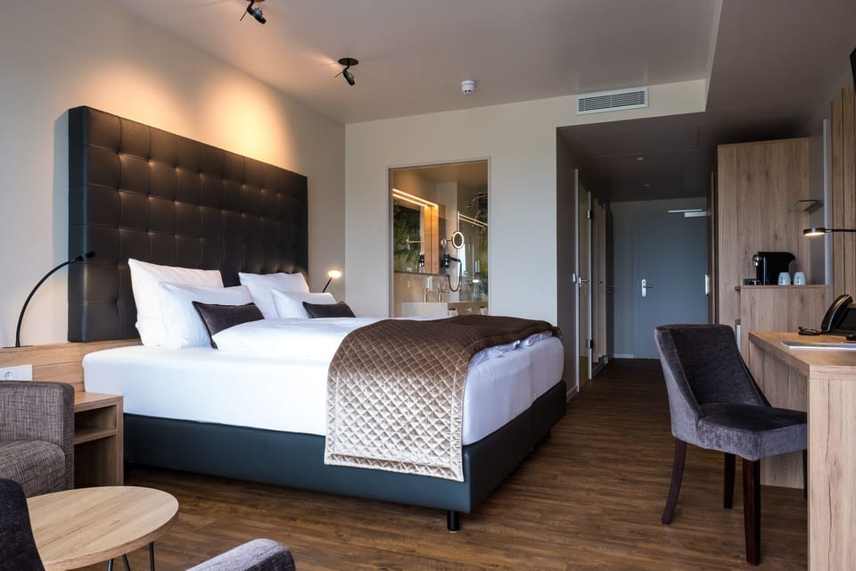 Junior Room (Main Building) | Hypo-allergenic bedding, minibar, in-room safe, individually decorated