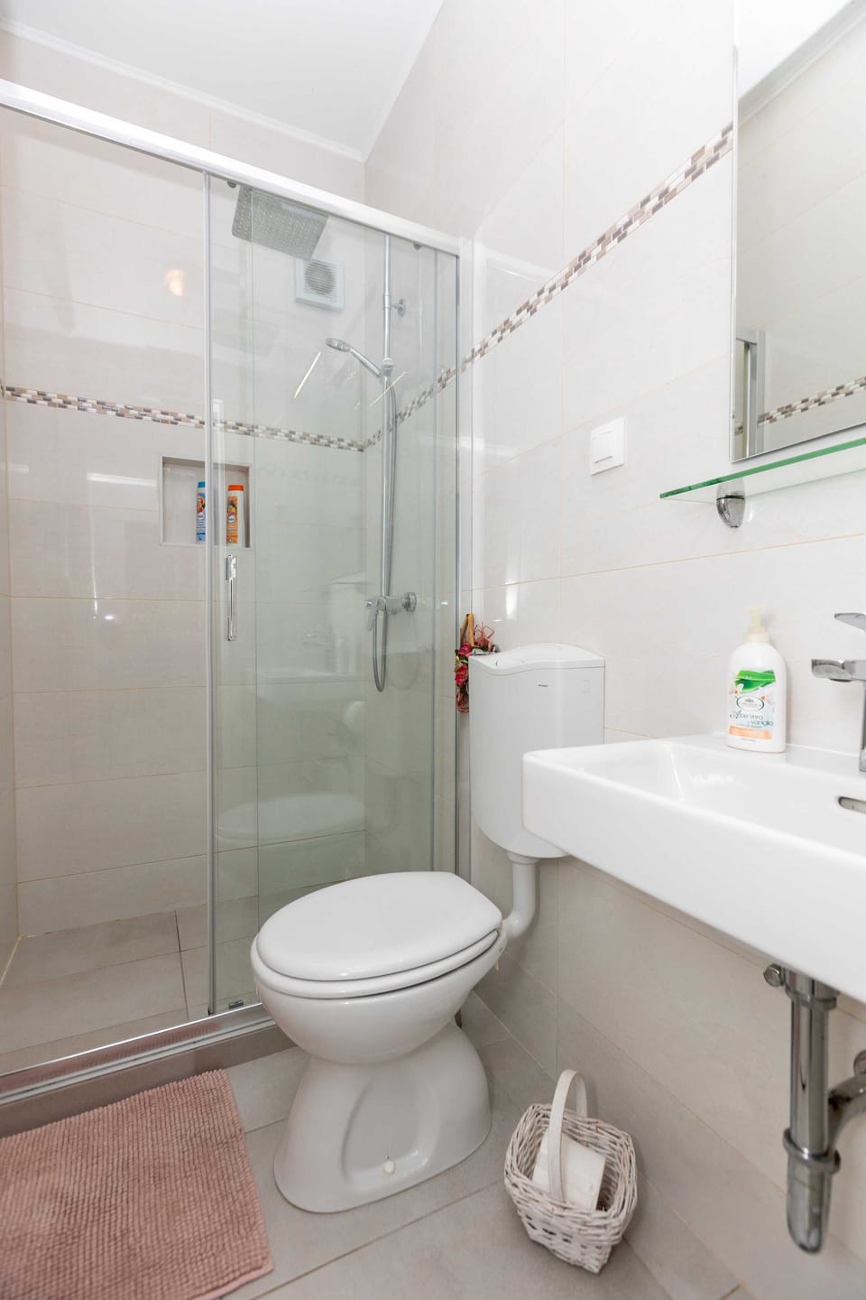 Double Room (Double Room-1) | Bathroom | Towels
