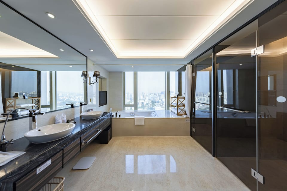 Separate tub and shower, deep soaking tub, rainfall showerhead