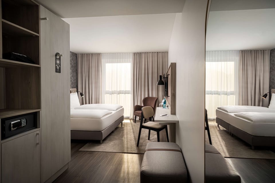 In-room safe, soundproofing, iron/ironing board, free WiFi