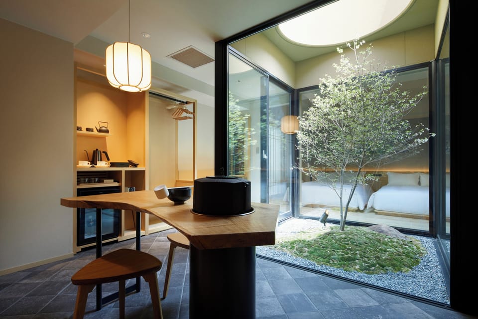 Premier Suite, Non Smoking (64 square meters) | Living area | 43-inch LCD TV with digital channels, Netflix, Hulu