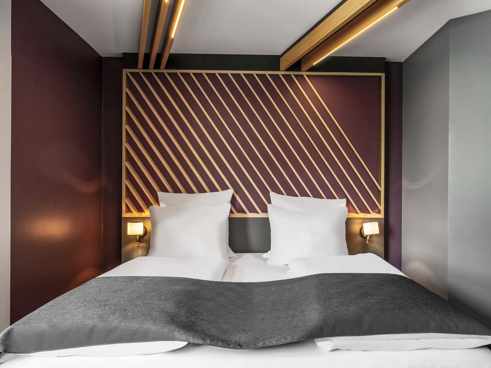 Premium Double Room | Desk, soundproofing, free WiFi, bed sheets